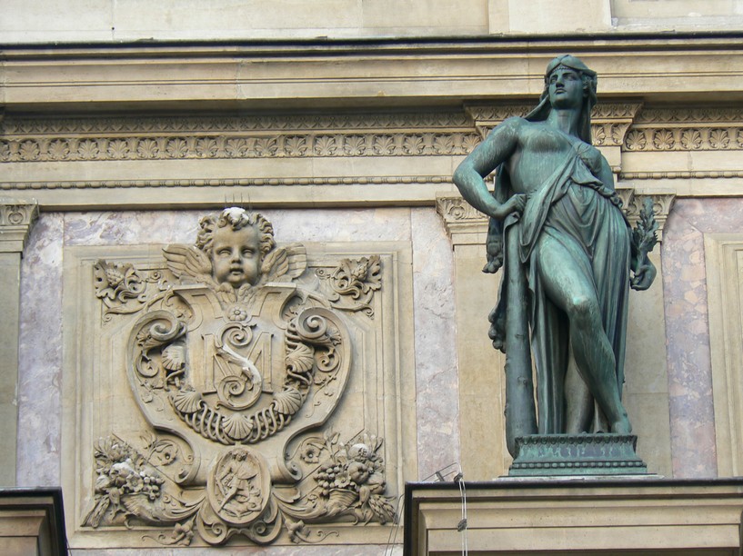 Place St Michel: Place St Michel 030